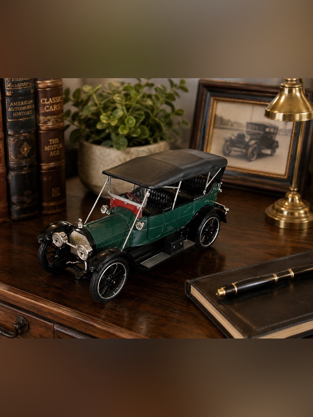 1913 Cadillac Touring Model Diecast Car | National Motor Museum Mint Collectible - Picture 1 of 6